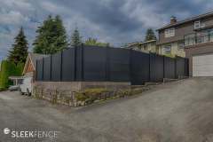Sleek-horizontal-aluminum-privacy-fence-1